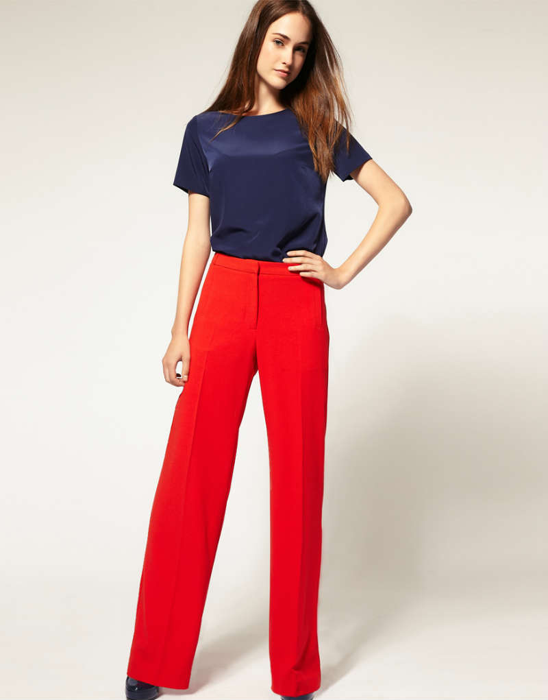 Какой оттенок красного выбрать при покупке брюк?